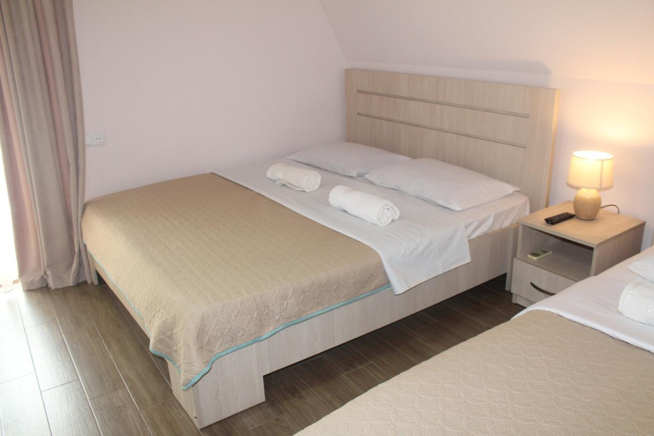 Deluxe Guest House Kvariati Exterior photo