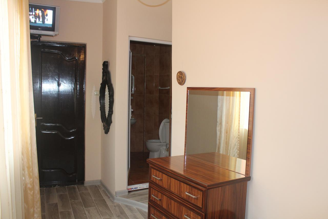 Deluxe Guest House Kvariati Exterior photo